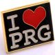 Odznak Praha – srdce a nápis I&nbsp;love PRG, černý